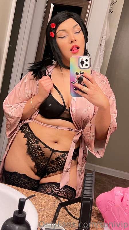 should I take off my robe?