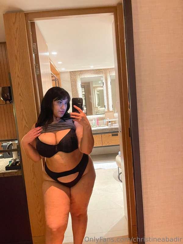 On Vacay, come with me. 🤍