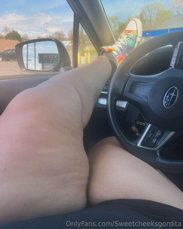 It’s a warm beautiful day and I just want to be laid up in b..