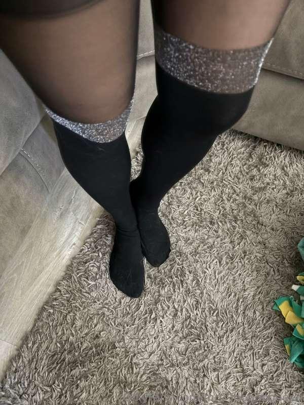 mrs_footjobqueen image #5