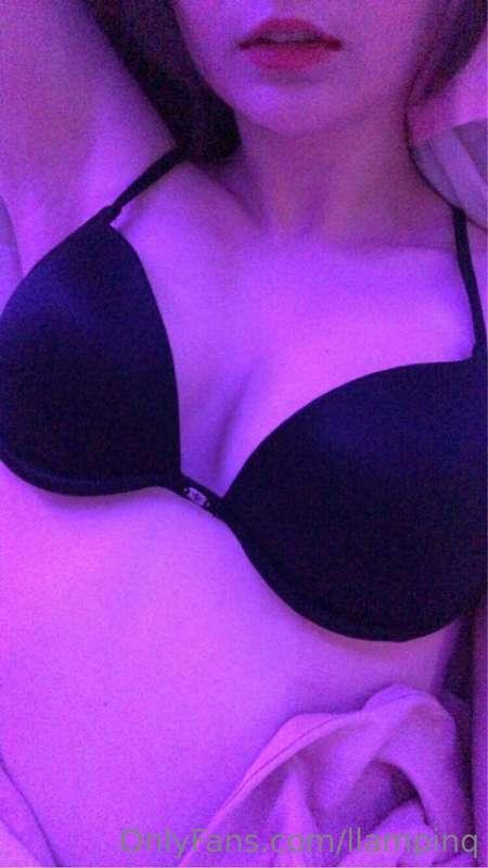 black is so cute on me >_< 🖤