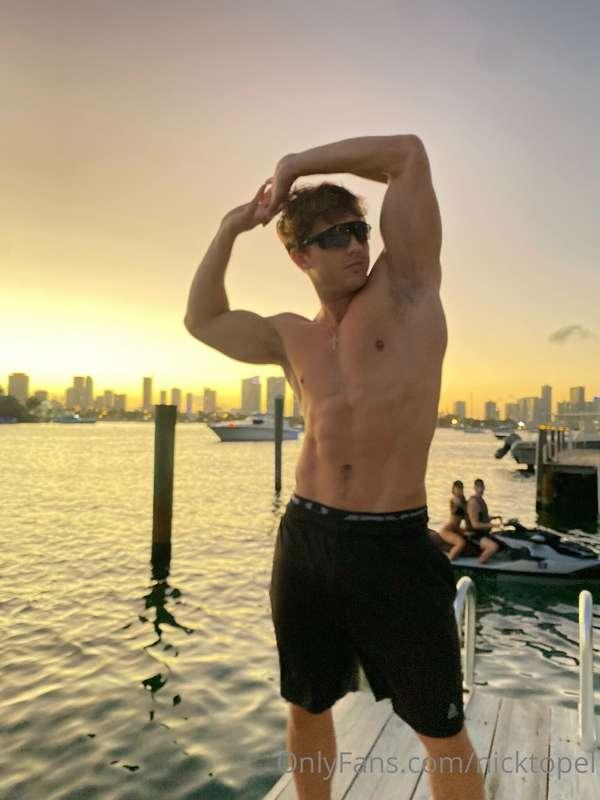 Strike a pose! 🕺💃 No better view than Miami sunsets by the w..