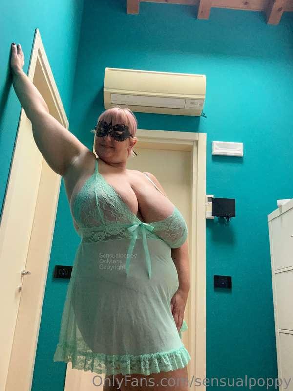 Today your Sensualpoppy is in light blue all for you😘😘
