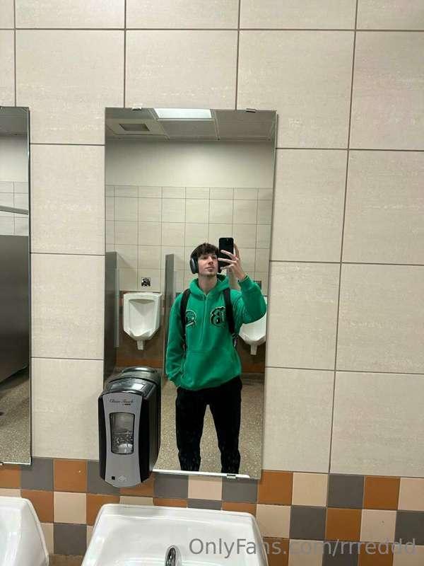 ✈️