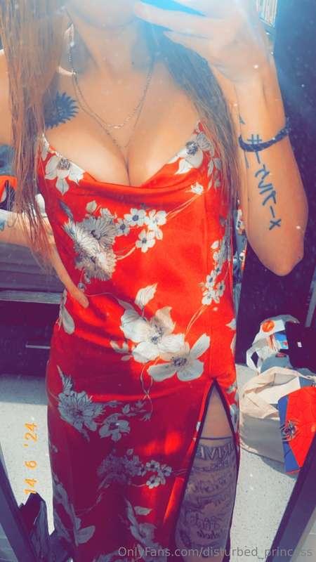 New dress. I love it ♥️♥️♥️😘😘😘