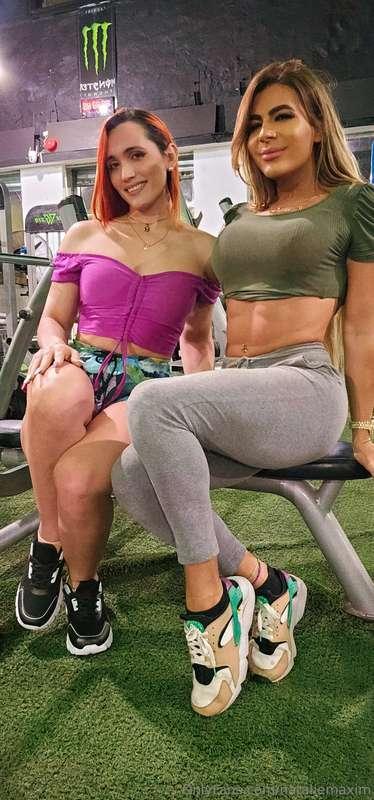 Girls strong💪💪💪💪