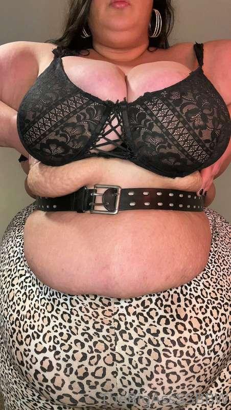 Literally bursting at the seams + I have a front butt now
