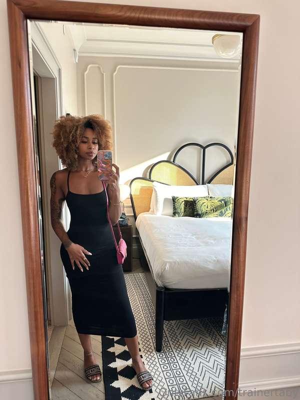 Mirror, mirror on the wall, who’s the baddest of them all?🤭