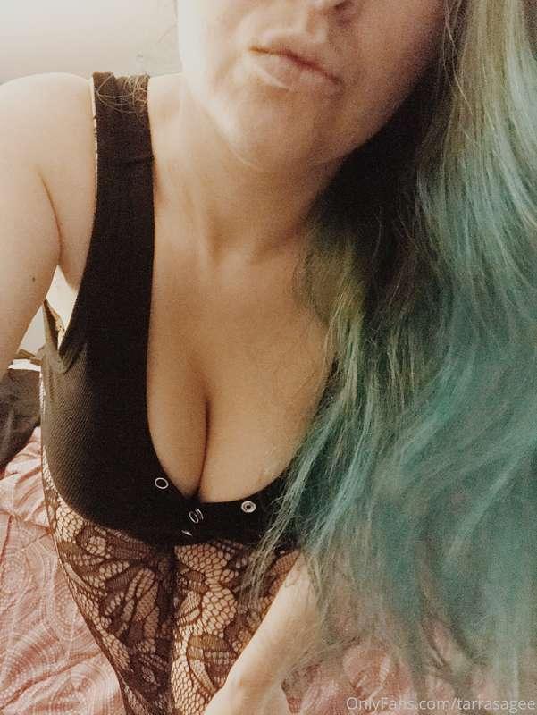 I stepped outta my comfort zone and tried a bodysuit today, ..