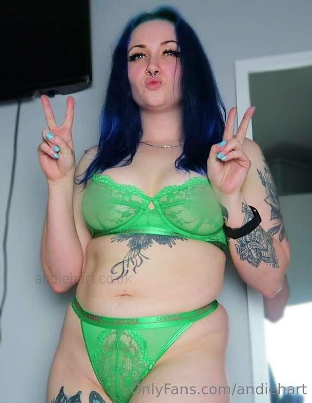 happy monday 💚
imma start getting a bit more lean and more m..