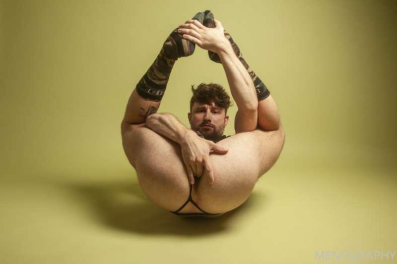 Drew Dixon fingers his hungry boy pussy