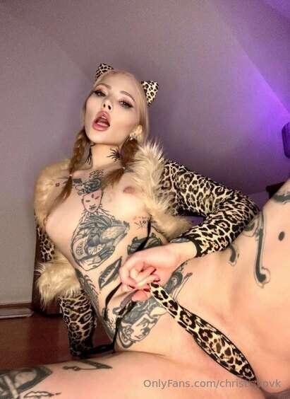 I'm waiting for you👉@sunny_mi 🔥
Do me a favor and cum with m..