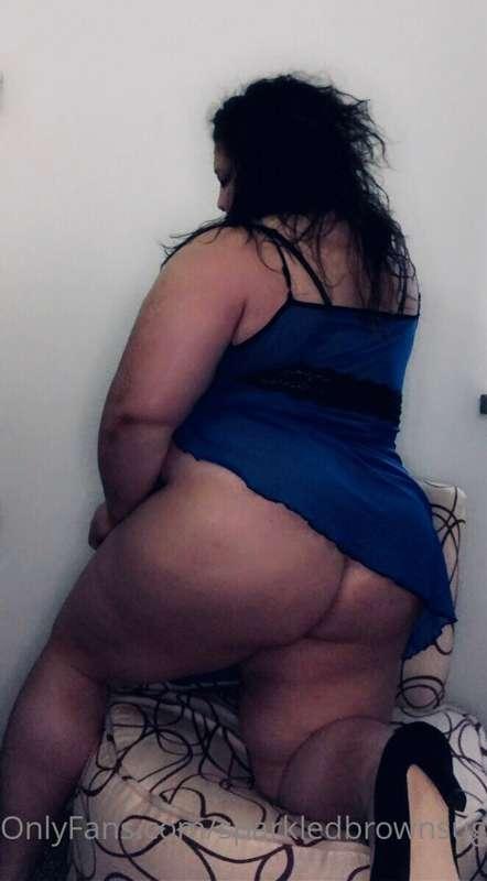 Happy Hump Day 🍑