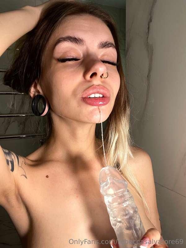 🔥@Mallory_grace🍒@Mallory_grace IS WET RIGHT NOW 🔥
Busty babe..