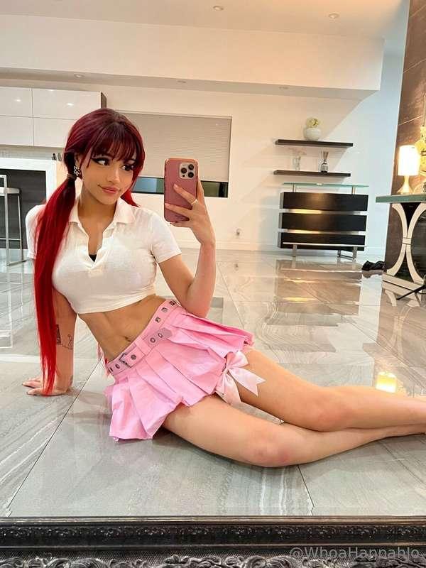 wanna see me lift the skirt? 👀