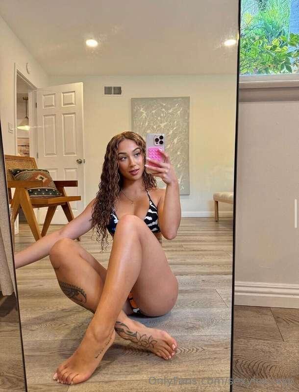 LIVE SHOW INCOMING TOMORROW 10/16 @9PM EST💗 MORE INFO ⬇️🎁 Pr..