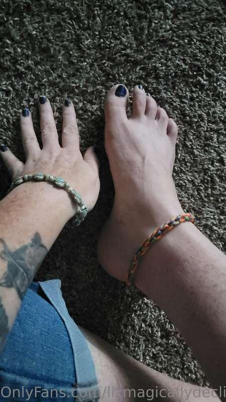 My foot and hand matching 😀