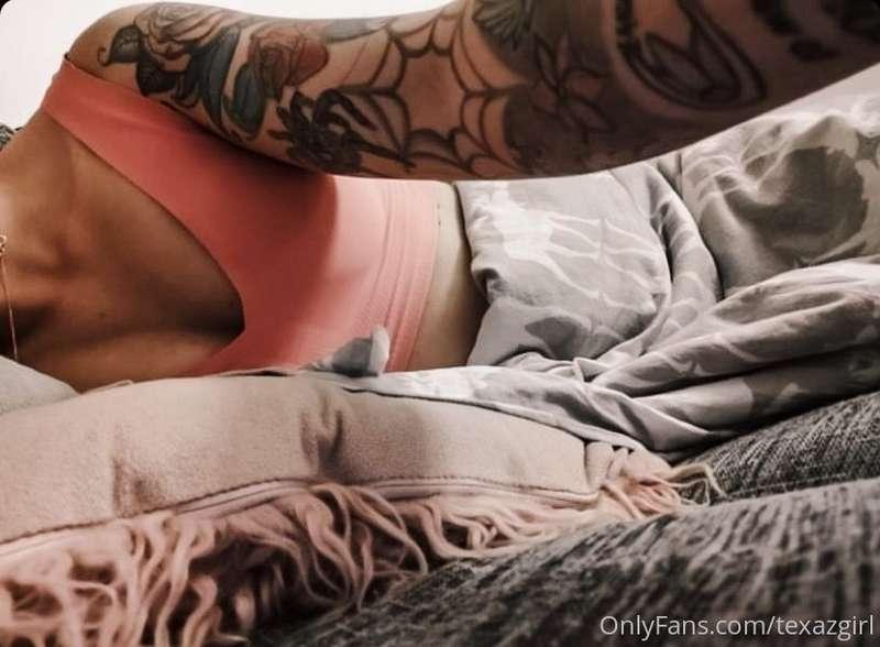 Wanna cuddle? 😏