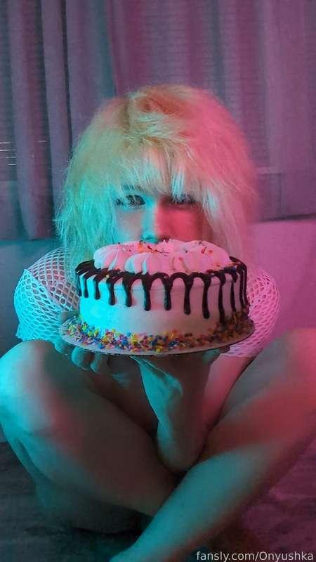 Birthday day pics 😋🥳 I made a really different video to celebrate my b'day with you this year! 
I should have uploaded for you in just a few hours! 🥰💕 
~ it's kind of.. extreme? lol 😅 

#fyp #cute #birthday #cake #uwu #egirl #femboy #tongue #blonde #toes #feet