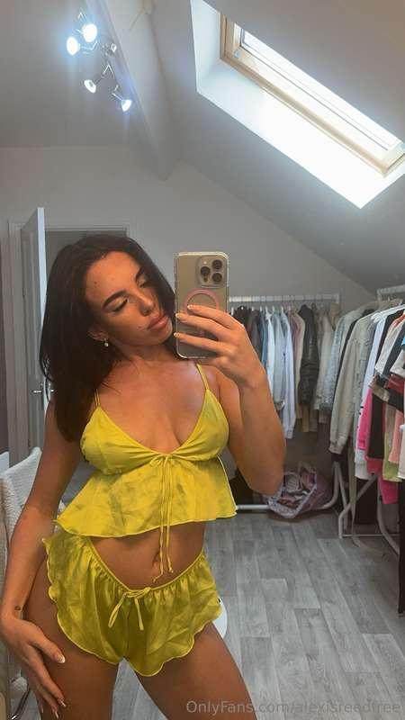 @alexis-reed22 I’m bored and horny