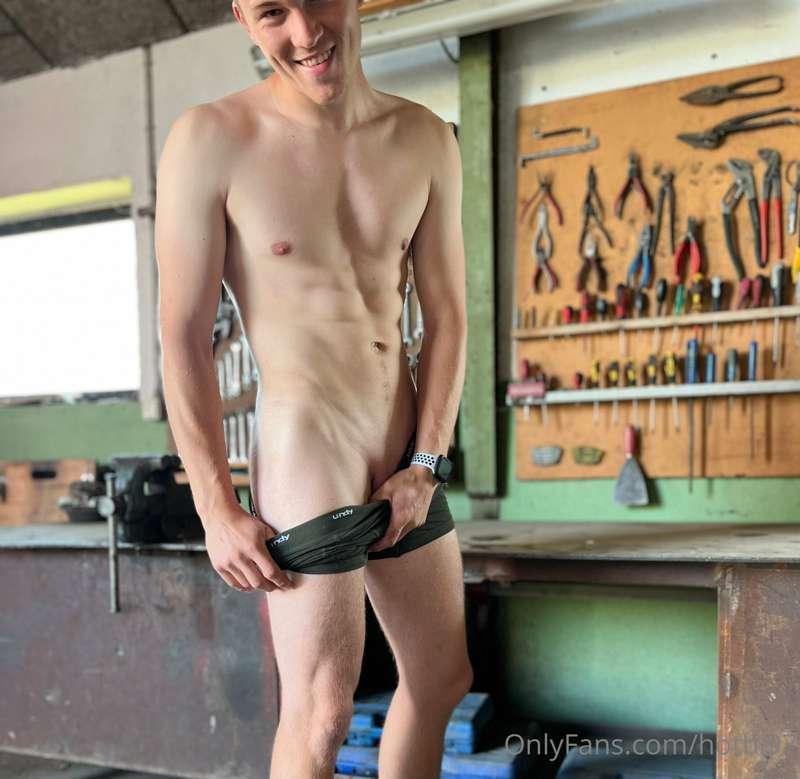 At work, u mind helping me? 🤭