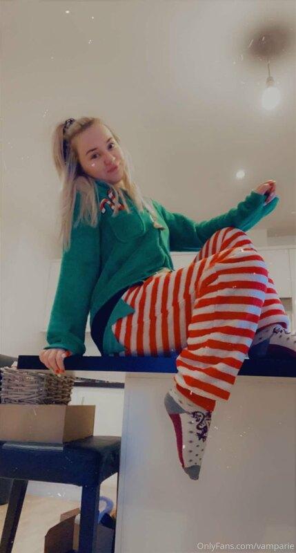 Quick break from the naked stuff to say Merry Christmas Eve ..