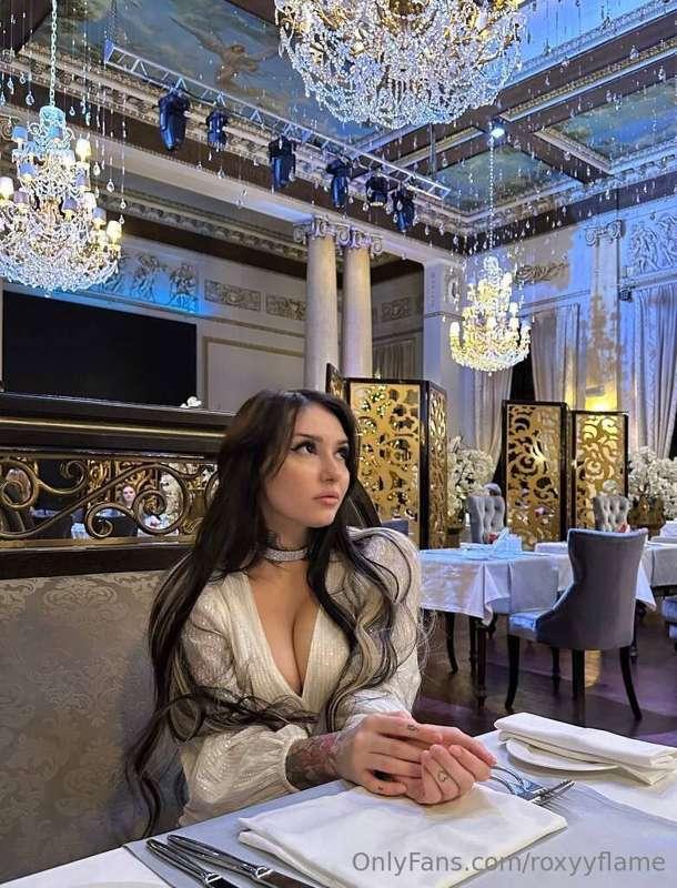 I'm always mesmerized by beautiful spaces... ✨ I love atmosp..