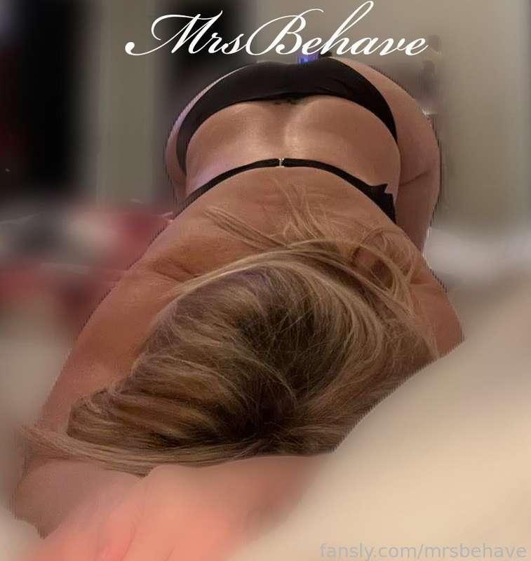 🎥Making content tonight🎥 Get your requests in now! DM me to be considered! 
FREE pics in this post for ALL my lovely followers! #fyp #milf #hotwife #pawg #customs #booty #sex #blowjob #anal #dp #dvp #pussy