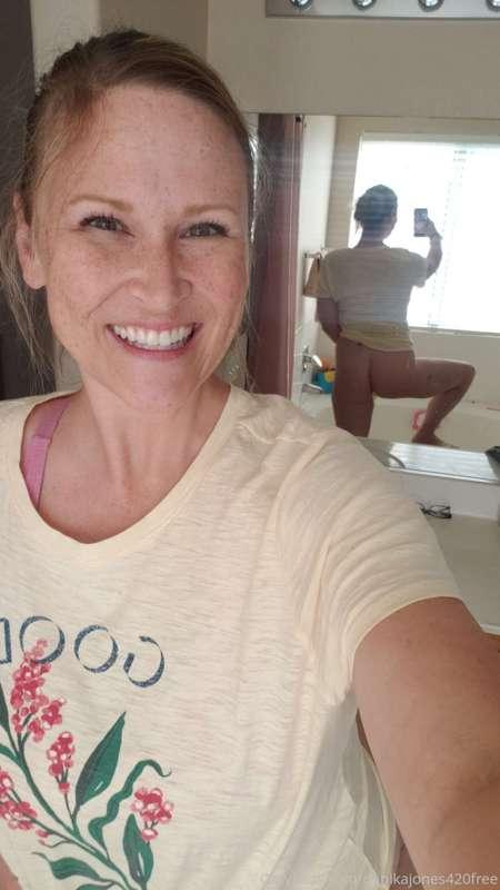 Just me and my bottom 🙊😊