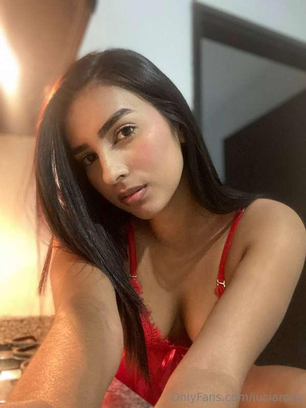 'm bored in this bedroom. Come to me and we will have a lot ..