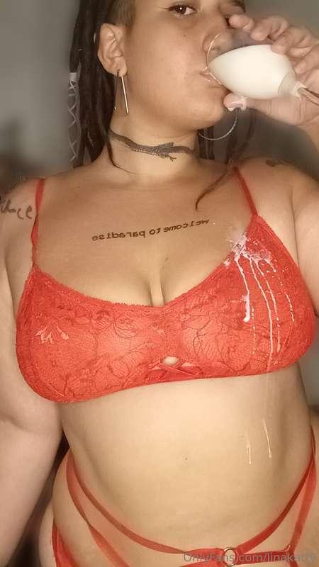 I swear, this kitty loves warm milk 😻