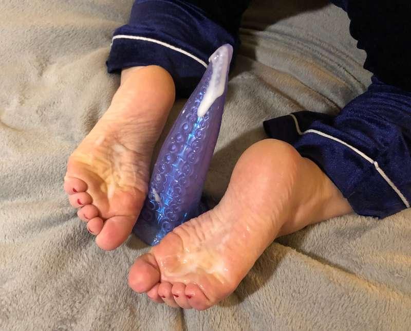 Feet, lube and tentacles… what’s not to love?Why not check o..