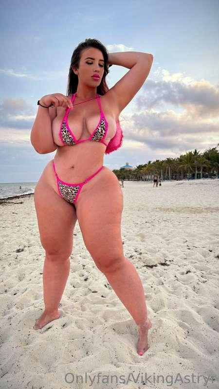 I'm obsessed with pink and animal print, do you like it baby..