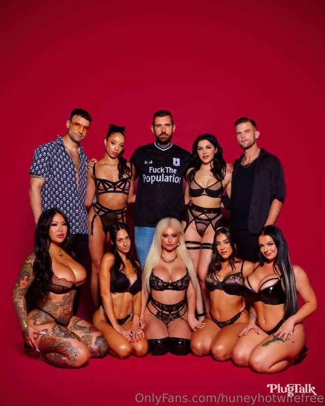 ORGY FUCK FEST - Did you see the group sex video with this s..