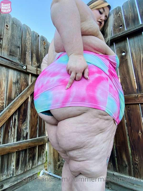 Have you taken time to worship my fat ass lately? 🙏🏻