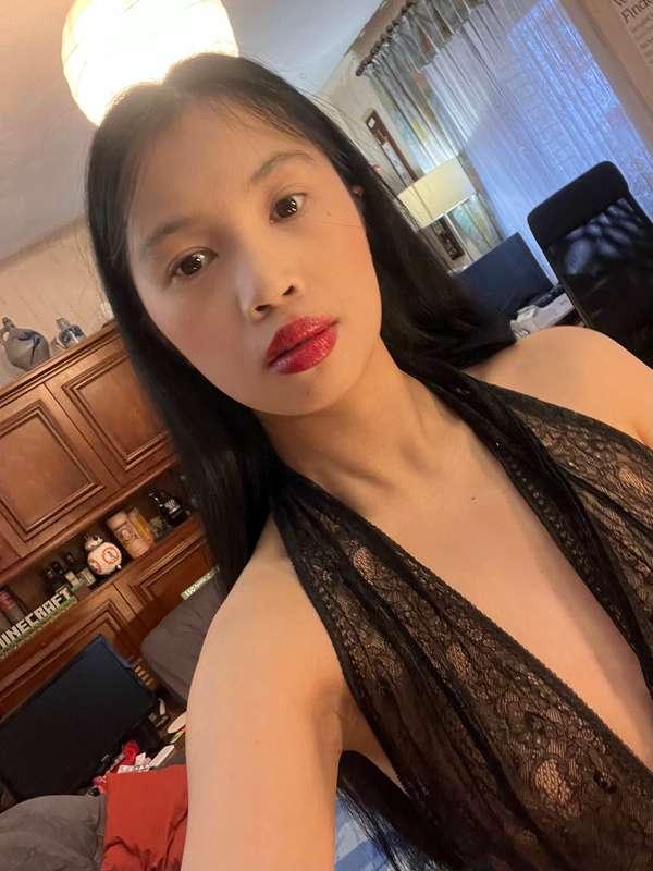 Ostern bei mir sieht so aus: Ich ziehe mich gaaaanz langsam ..