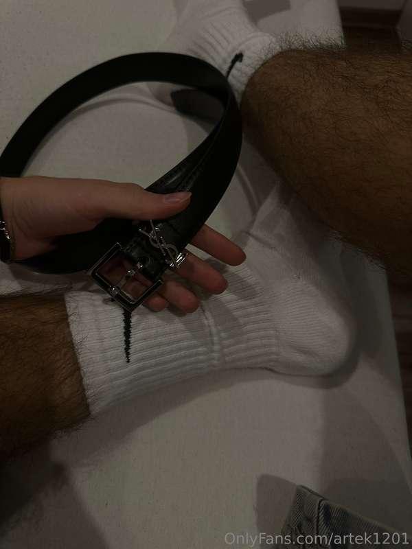 komu z was odcisnąć logo YSL na dupie