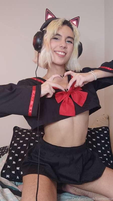 How do you like my hair better? 🤍🖤