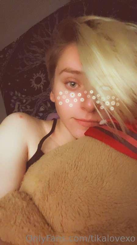 Ignore the hickey on my shoulder, comment below what you wan..