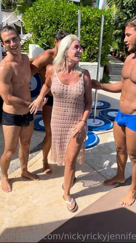 The naughty things I could do to these three boys 
😈😈😇😈
I’m ..