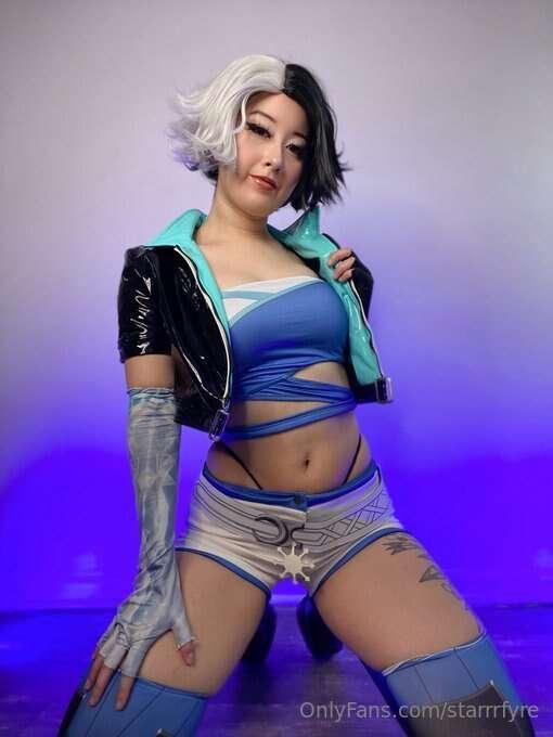 all the nudes on @starrr_fyre 