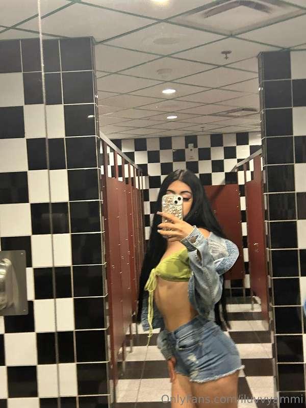 mirror mirror on the wall who is the finest of them all 