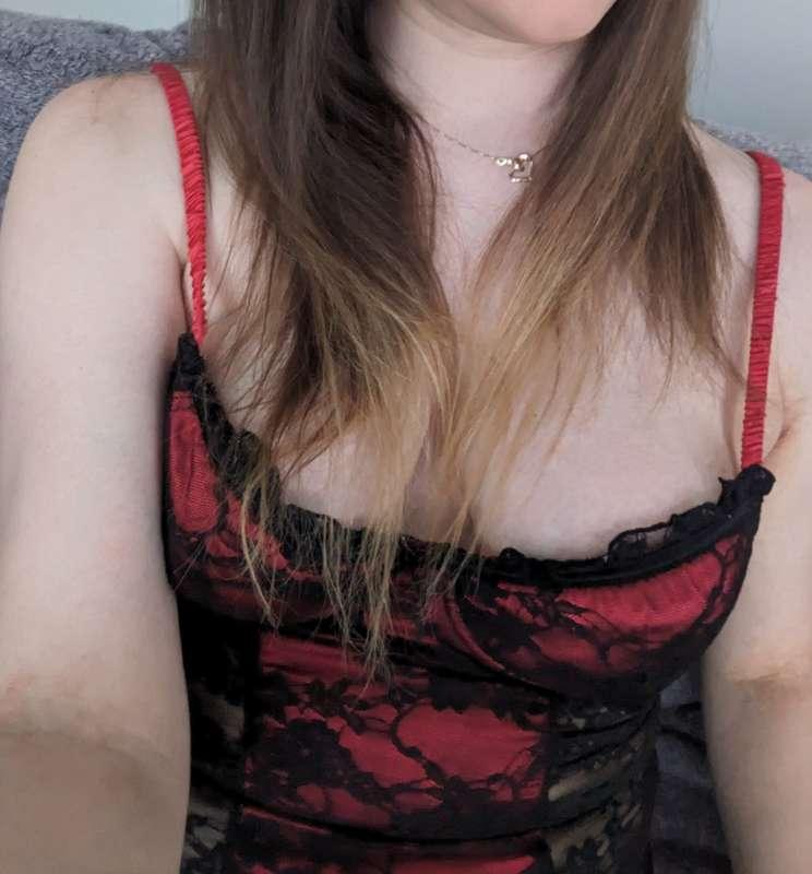 Thinking how much better my chest would look like with your milk on it~ 


#lingerie #pushup #bigtits #trans #dickgirl #irl #vtuber #lewdtuber #brunette