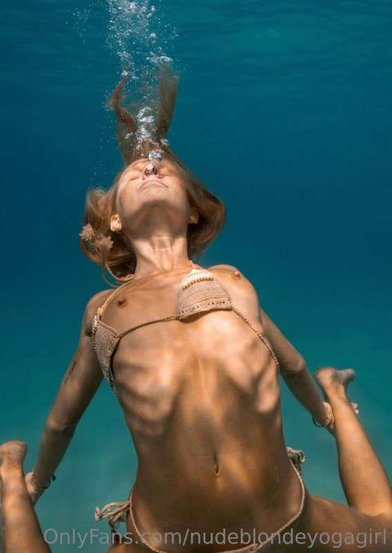 I’m naked, I’m freaky, and I’m drowning.