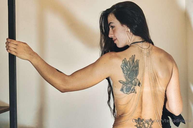 You can imagine the rest, or you can watch..🥵🥵