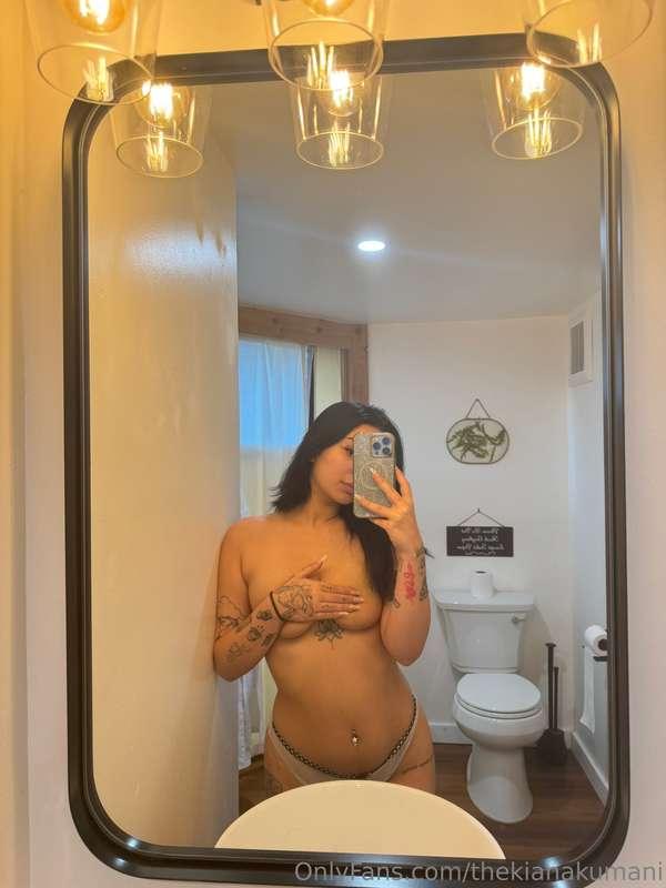 Should I move my hand? 😈