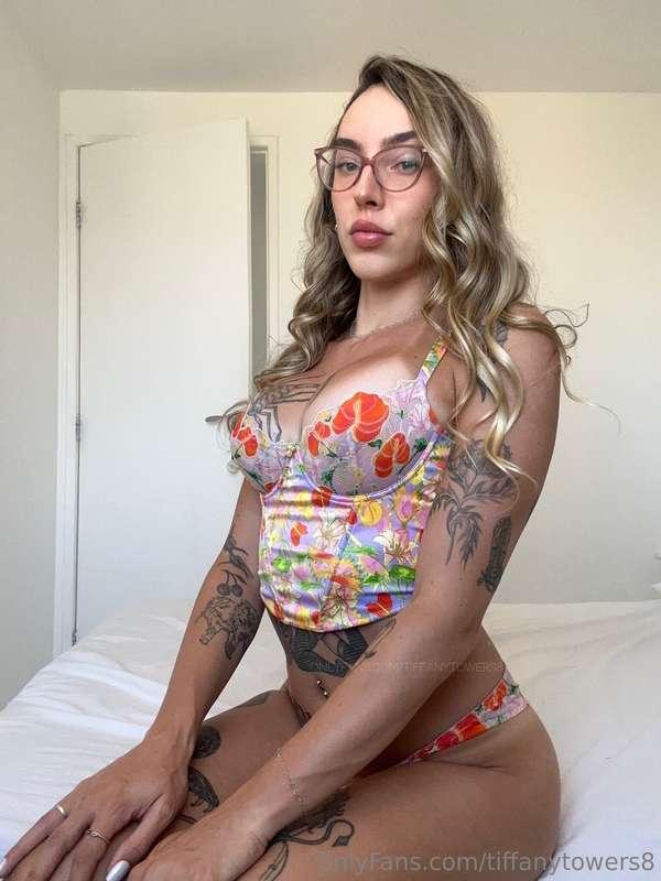 tell me about all the bad things you want to do to me...👅