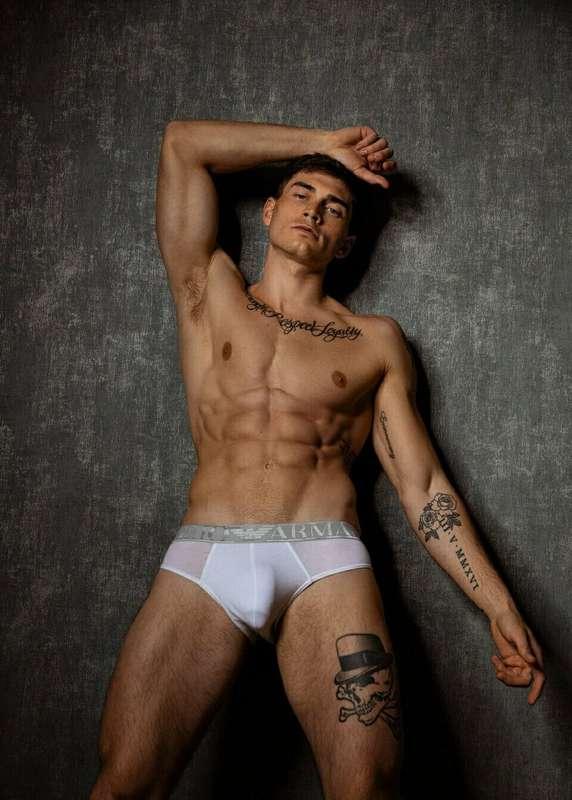 Hot fitness model @m_rk08. Do you want more?