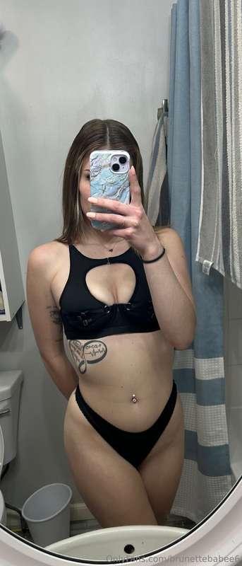 brunettebabee6 image #0