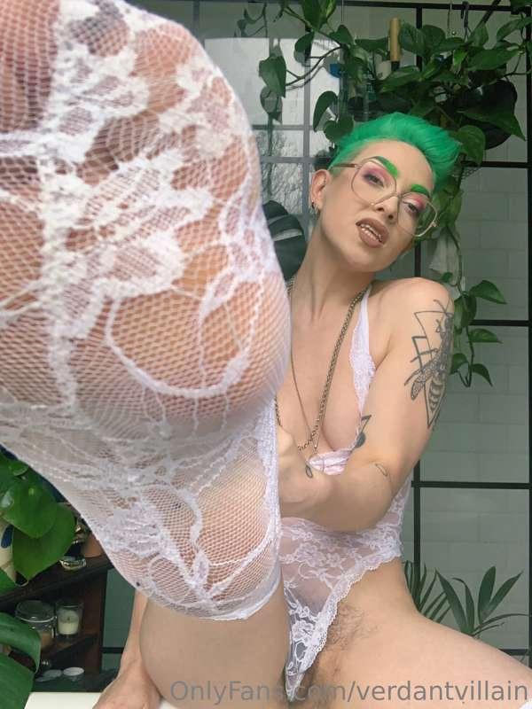 Happy feetsie Friday!!!!